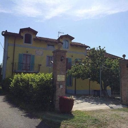 La Terrazza Del Barbaresco Bed & Breakfast Neviglie Luaran gambar