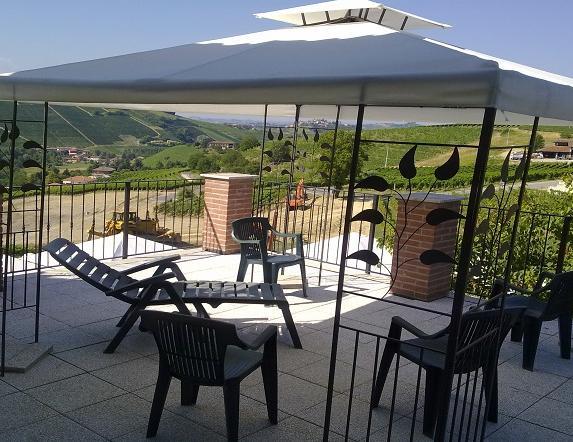 La Terrazza Del Barbaresco Bed & Breakfast Neviglie Luaran gambar